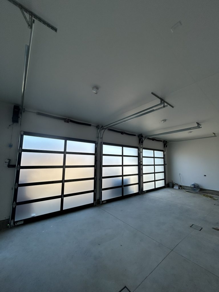 Robbins' Garage Door - Garage Door Inspection