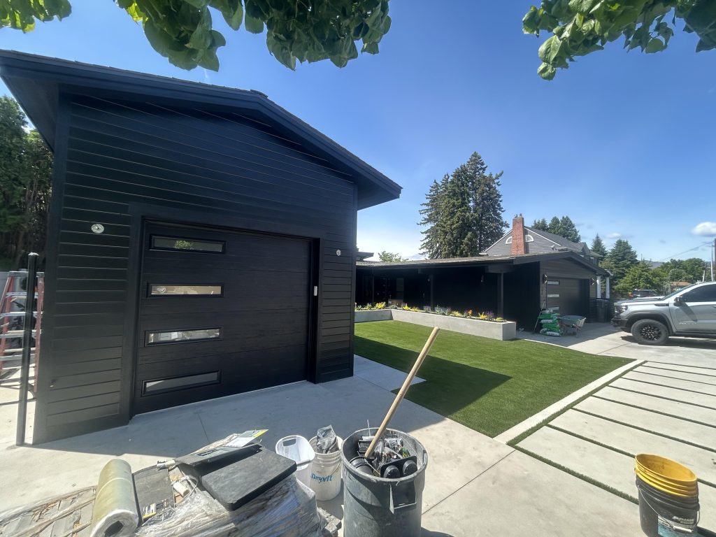 Request a fast, free garage door estimate or schedule service in Wenatchee, East Wenatchee & Chelan. Call now to speak with our friendly local team today.