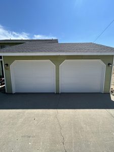 Browse real installations and custom garage doors we've built across Cashmere, Chelan & Wenatchee. See styles, colors & finishes to picture yours at home.