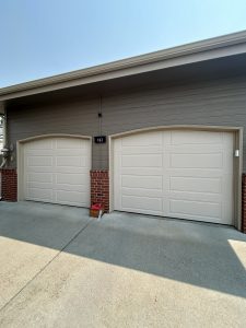 Robbins' Garage Door - custom garage doors